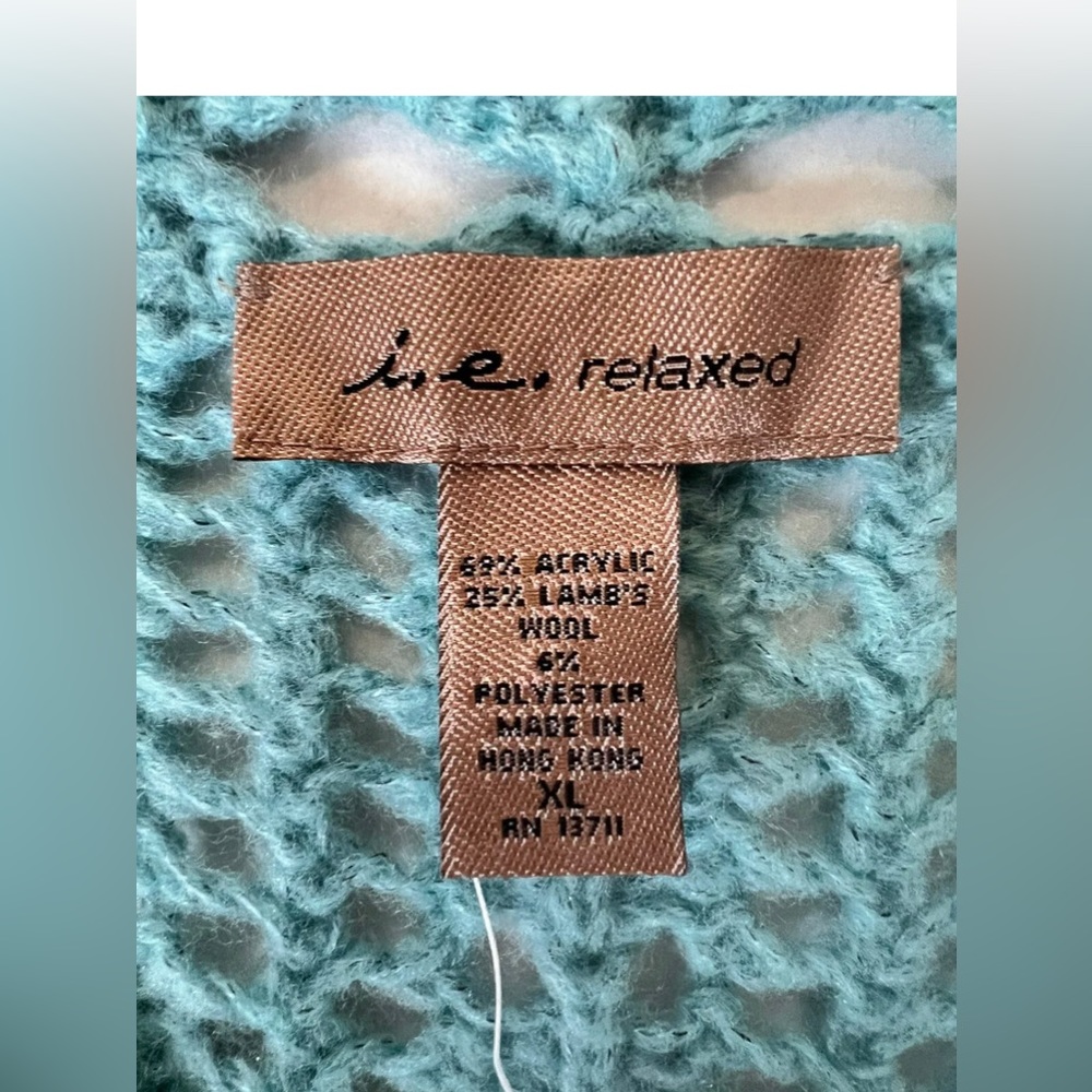 i.e. Relaxed Women Knit Sweater NWT Size XL - Picture 3 of 10